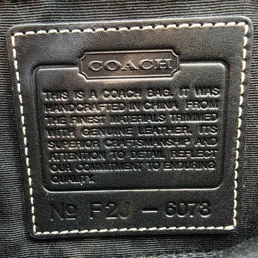 Coach Vintage Black Pochette Monogram Camera Bag - 2002 in Excellent Condition - Picture 8 of 9